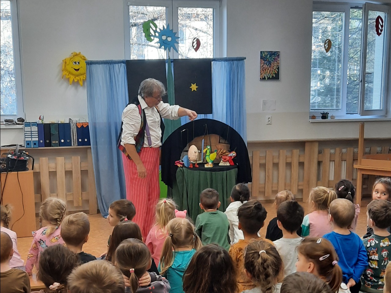 Divadielko "Ako išlo vajce na vandrovku"