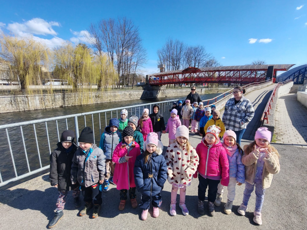 Vítanie jari - odomknutie záhrady zo zimného spánku spojené s vynášaním Moreny do Hrona